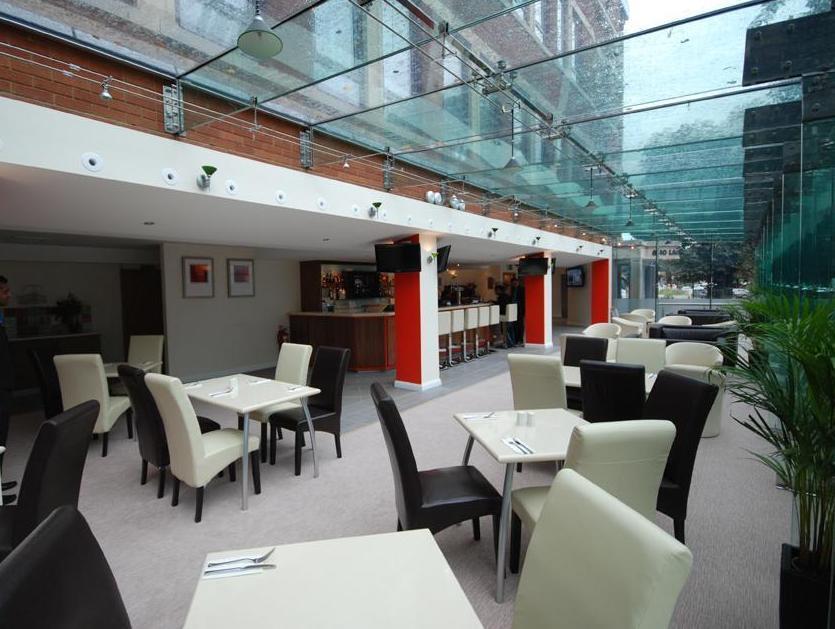 Ramada Hounslow - Heathrow East Exterior photo