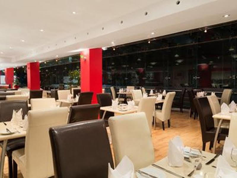 Ramada Hounslow - Heathrow East Exterior photo
