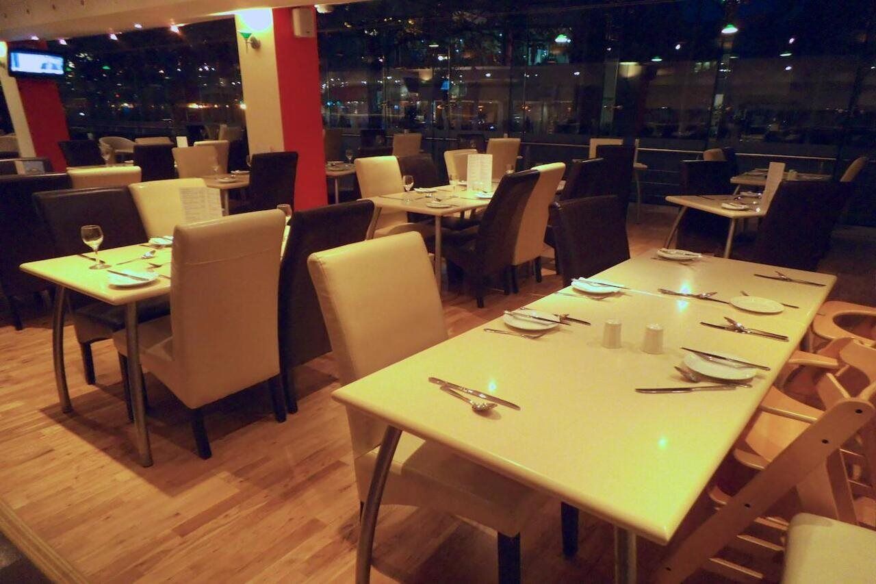 Ramada Hounslow - Heathrow East Exterior photo